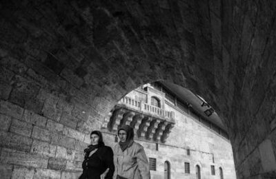 Styl miejski damski – charakterystyka i stylizacje