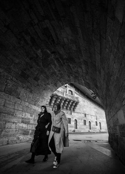 Styl miejski damski – charakterystyka i stylizacje