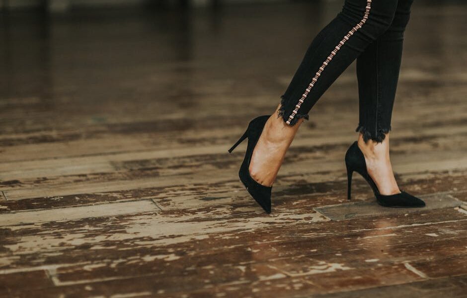 Obcasy w praktyce: jak chodzić pewnie i stylowo dla elegancji