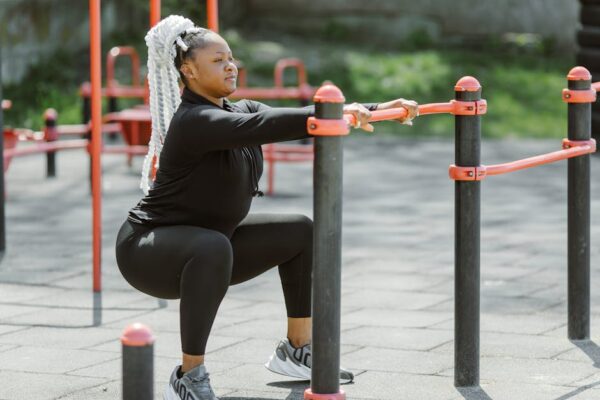 Za duże buty: praktyczne sposoby, by przestały spadać