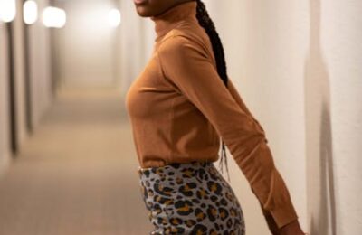 Spódnica midi mocha draped – eleganckie stylizacje na wiosnę