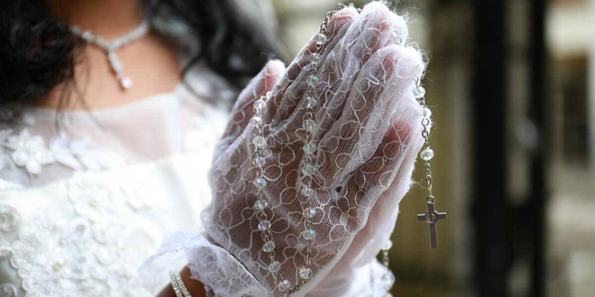 Najlepsze prezenty na komunię 2026: Co wybrać?