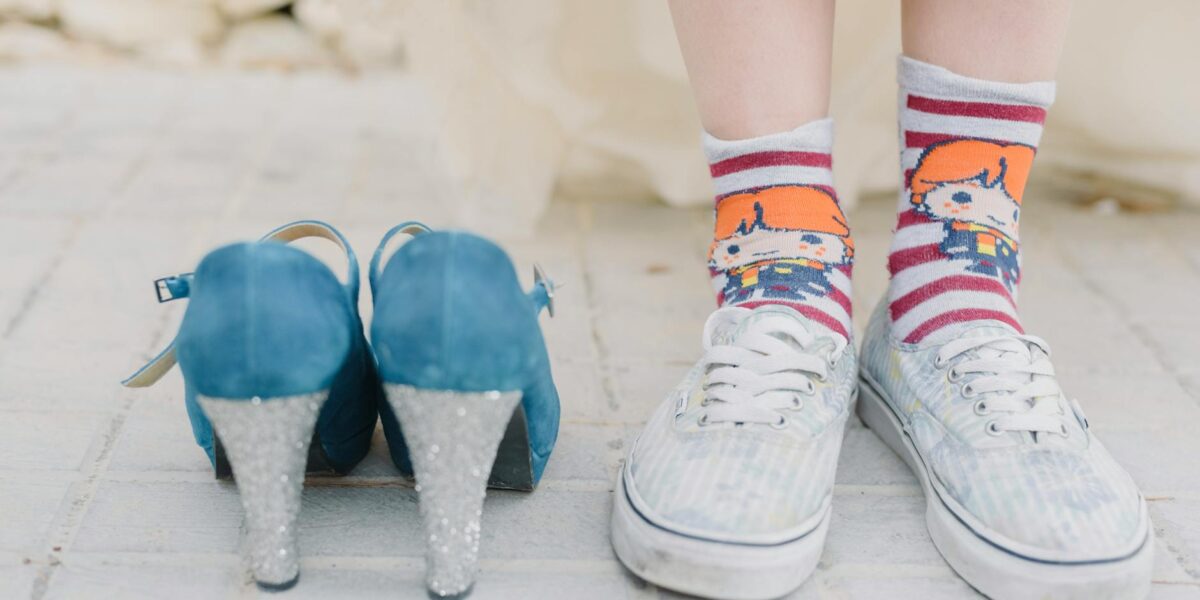 Trendy obuwnicze w Stambule: sneakersy i szpilki w 2025