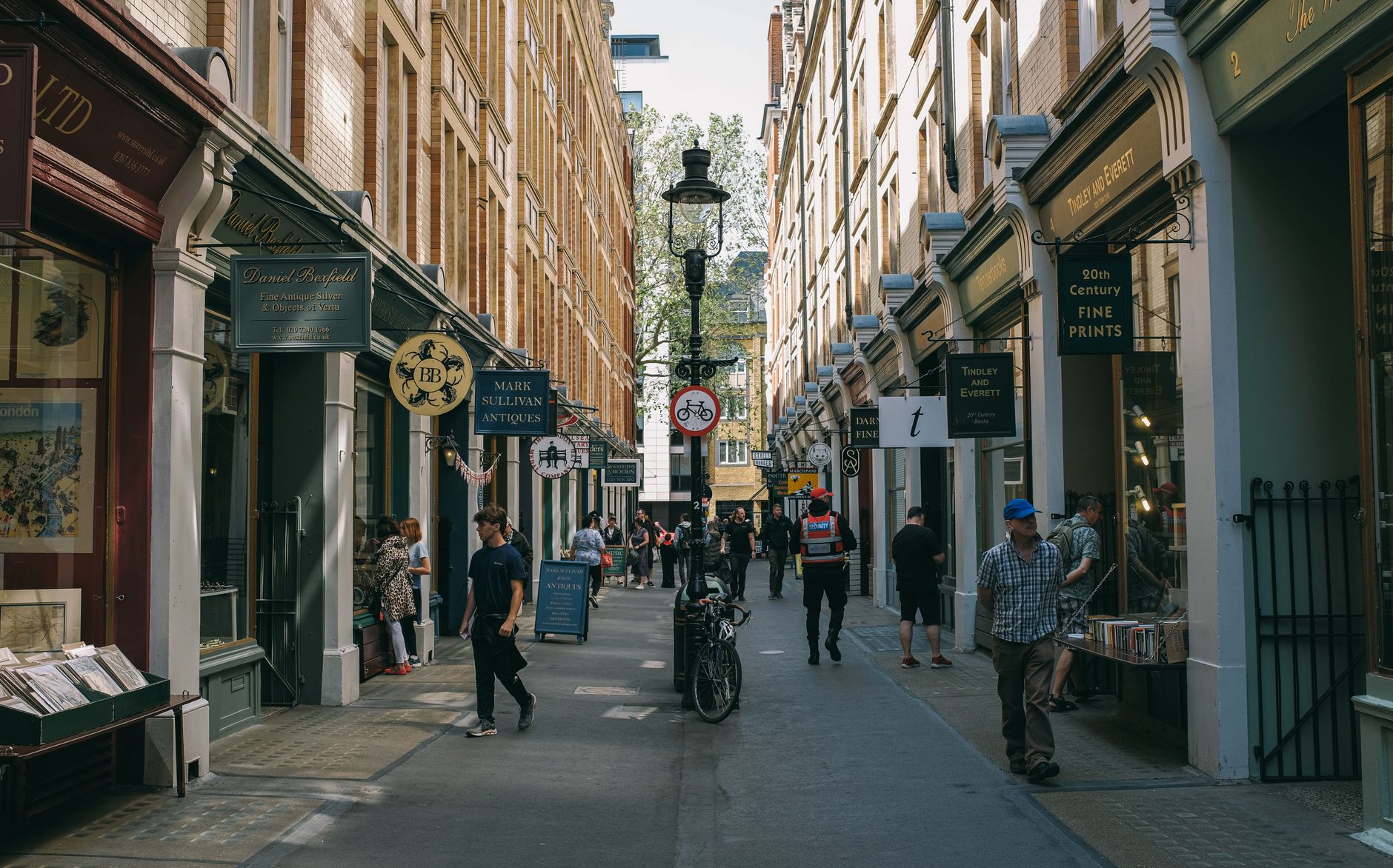 ASOS otwiera sklep stacjonarny w Londynie: nowa era czy krok wstecz?