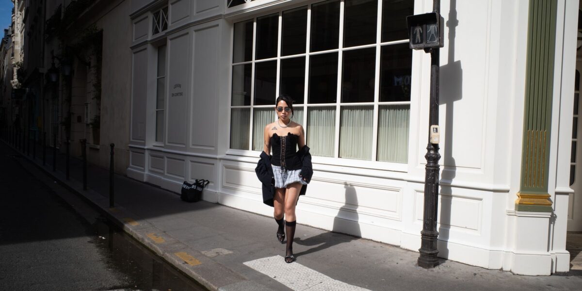 Jak stworzyć idealny paryski café look: stylizacje i porady