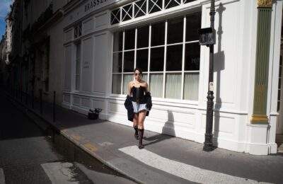 Jak stworzyć idealny paryski café look: stylizacje i porady