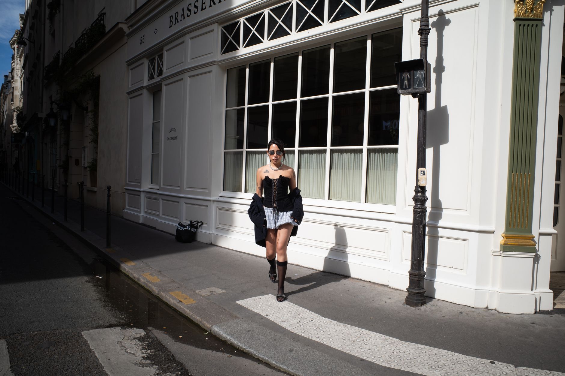 Jak stworzyć idealny paryski café look: stylizacje i porady