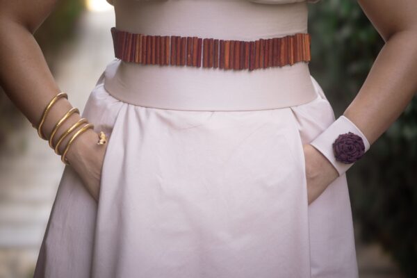 Biżuteria na lato: trendy arm cuff, które musisz znać