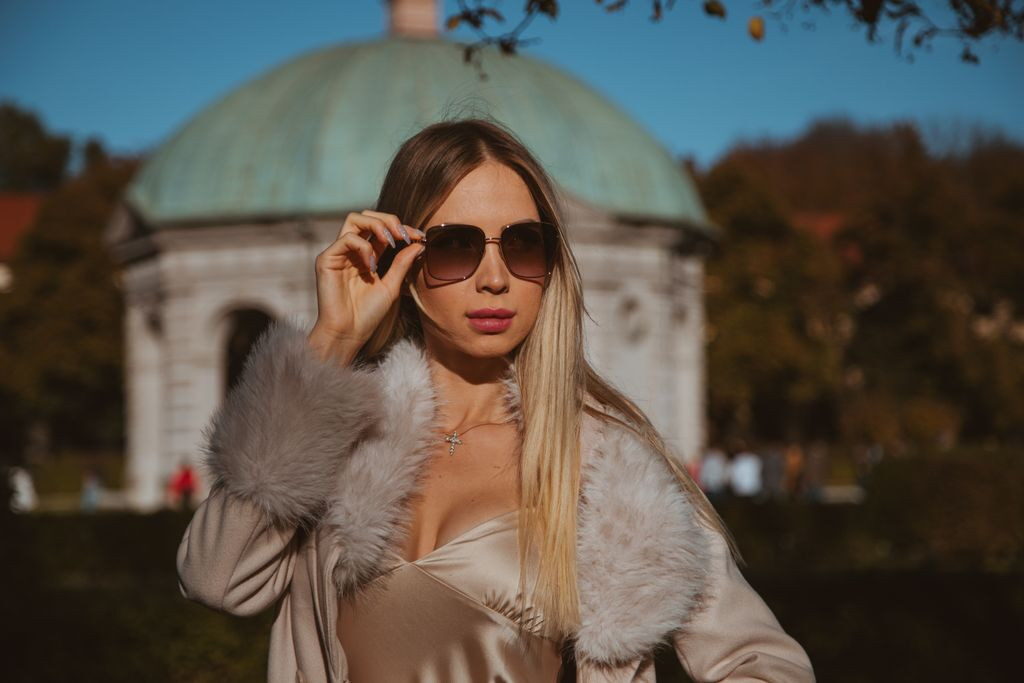 Czy warto kupować droższe ubrania na jesień?