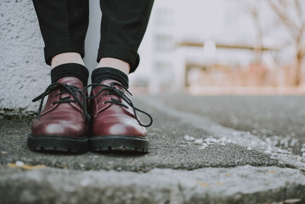Buty i proporcje: jak dobierać obuwie do długości ankle